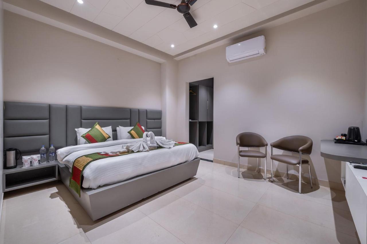 The Florence Resort Jaipur Buitenkant foto