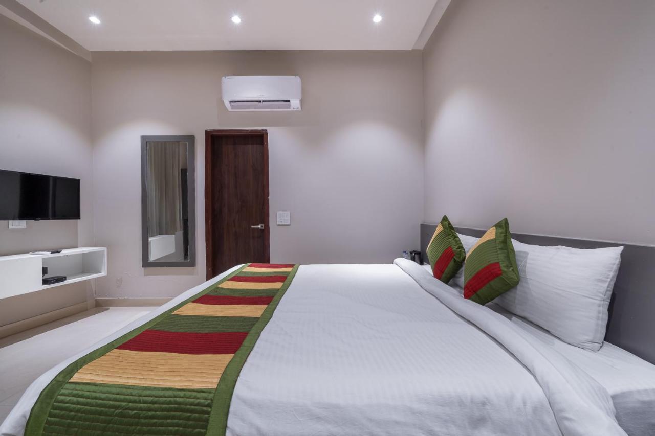 The Florence Resort Jaipur Buitenkant foto