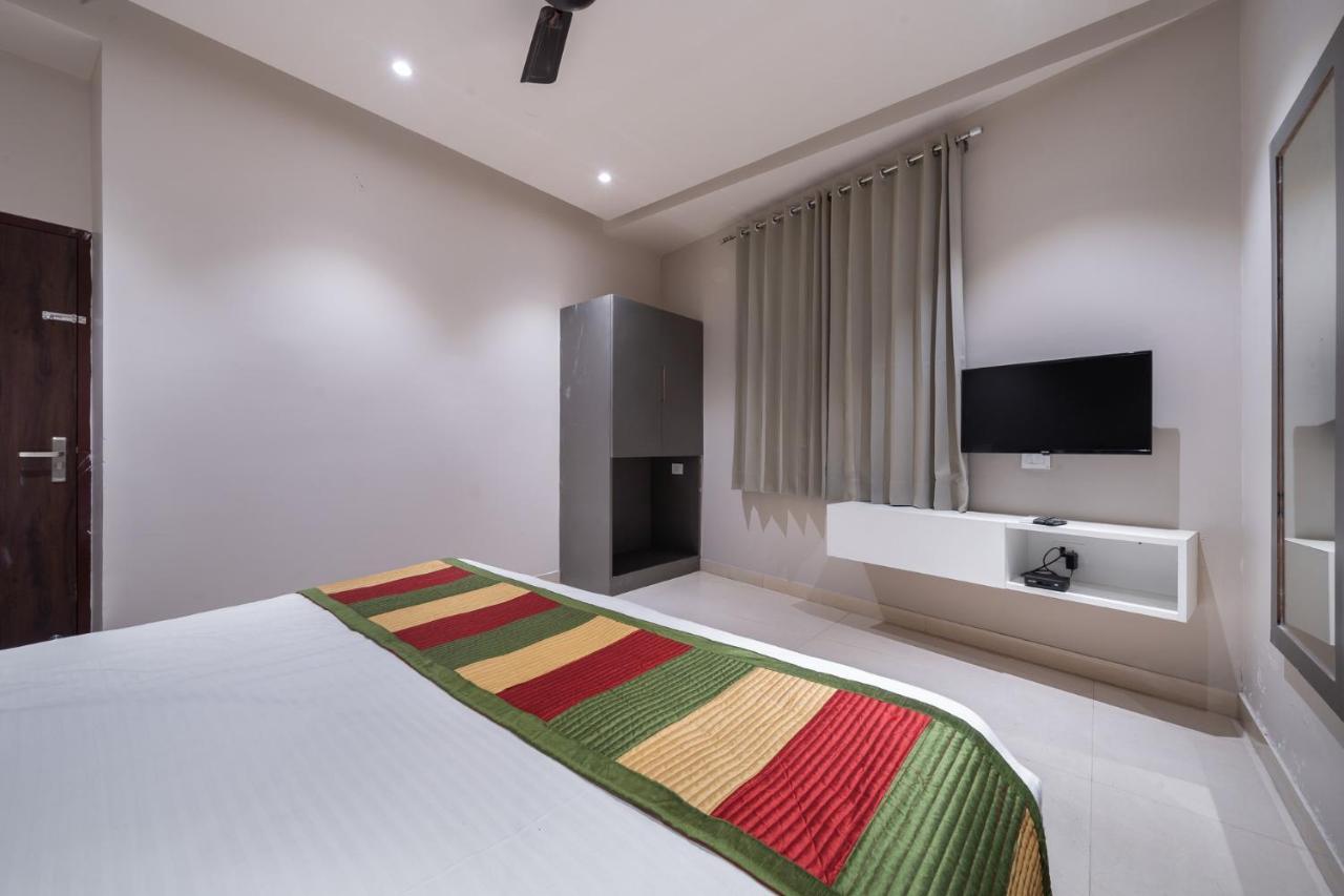The Florence Resort Jaipur Buitenkant foto