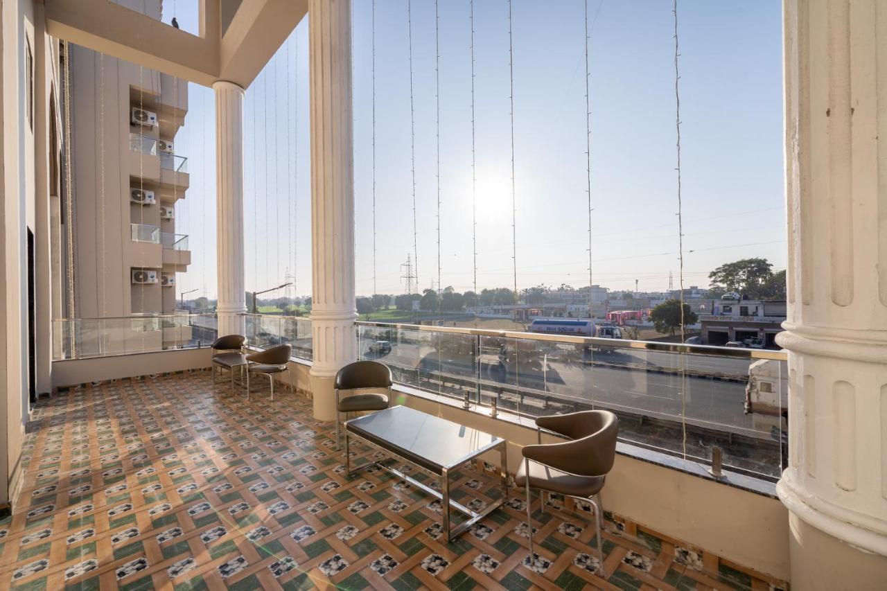 The Florence Resort Jaipur Buitenkant foto